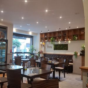 Salle spacieuse, très agréable 😌 at Utopia in Nice