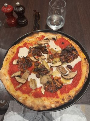 Vegan prosciutto pizza ! Really good   at Utopia in Nice