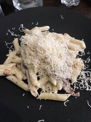 This vegan carbonara was everything I needed at Utopia in Nice