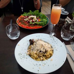 Tomate and mozza salad, pastas and mushrooms at Utopia in Nice