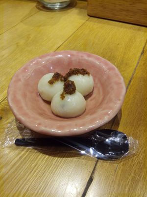 Sesame dumplings at Chipoon in Tokyo