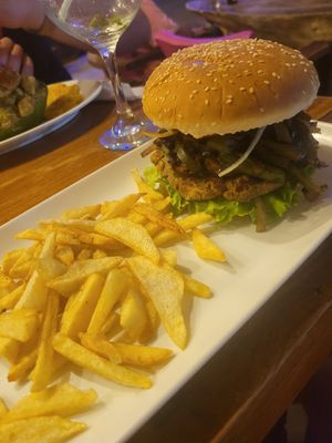 Lentil burger without cheese at La Morena in Taganga