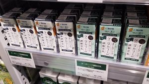 organic soymilk, sweetened and unsweetened at Bio c' Bon - Motomachi in Yokohama