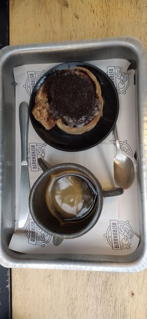 Bebida: Doppio / Doce: rolinho de Oreo at Astronauta in Sao Paulo