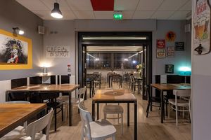 Interior at Umami Beer in Assisi