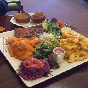 Vegan Soul Food Platter at Stuff I Eat in Inglewood