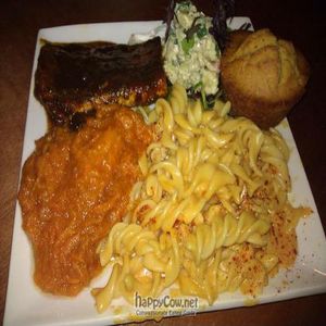 half soul plate at Stuff I Eat in Inglewood