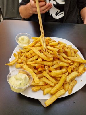 Plate of fries with vegan aioli at H Burger in Gran Canaria