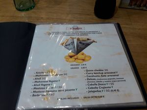 Fries and sauces at H Burger in Gran Canaria