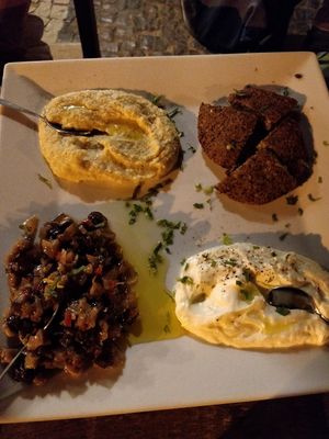 Mixed items at Turquesa Comida Arabe in Bonito