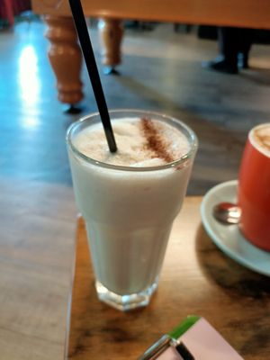 Vanilla Milkshake at Paper Moon in Annerley