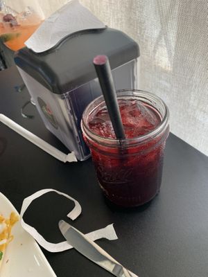 Hibiscus water at El Punto Vegano in Catano