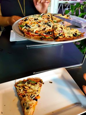 House special pizza at El Punto Vegano in Catano