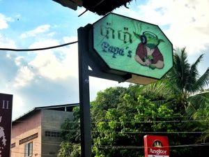Sign at Papa's  in Kampot