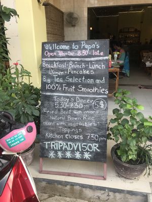 sign at Papa's  in Kampot