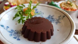 more info at www.the-vegan-travelers.com at Papa's  in Kampot