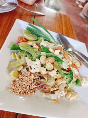 Pad thai with tofu at Very Good in Pak Nam Pran