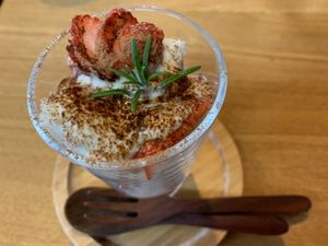 Strawberry sundae /苺のショートケーキ風パフェ at Matatabi Kitchen in Fuso