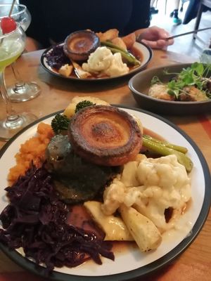 Sunday roast 1st Nov 2020 at The Roundhill in Brighton