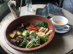 Huge, delicious and fresh Buddha Bowl at The Roundhill in Brighton
