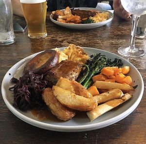 Roundhill Sunday roast at The Roundhill in Brighton