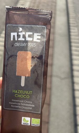 nice creamy pops choco hazelnut 2,75€  at Odin in Dordrecht