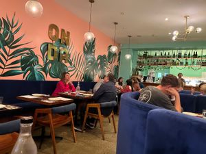 Casual  at Onda in Richmond