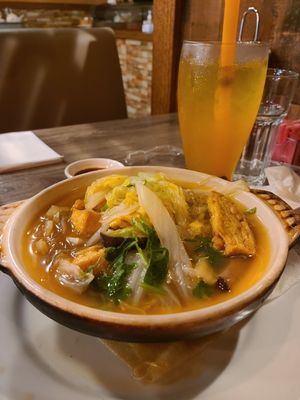 Vegetables, tofu and glass noodles in clay pot at Unit Su Vege in Philadelphia