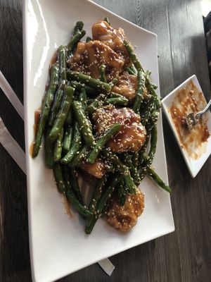 04 sesame seitan with extra two dollar exchange broccoli to string bean  at Unit Su Vege in Philadelphia