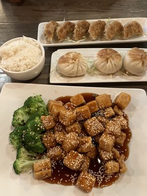   at Unit Su Vege in Philadelphia