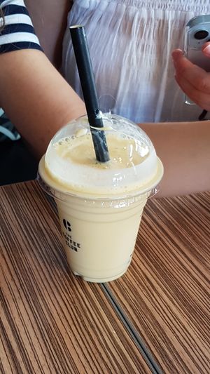 Mango smoothie wasn't vegan at The Coffee Club in Auckland
