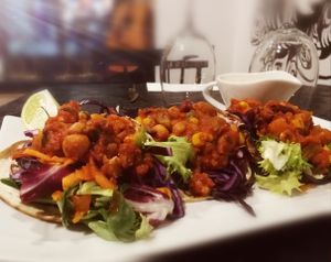 Vegan Pineapple, Chickpea & Soy Chilli Tacos on Gluten Free Tortillas & Vegan Citrus Mayo at The Hen's Teeth in Alicante