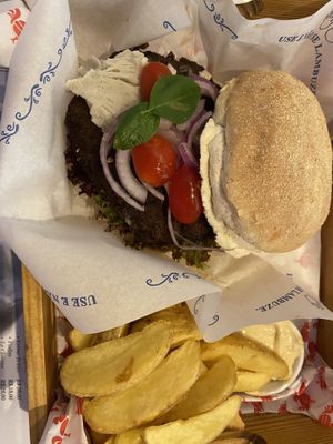 Tour Eiffel burger   at Le Grand Burger in Gramado