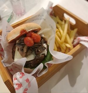  at Le Grand Burger in Gramado