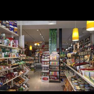 Savia ecotienda todo organici, alimentacion seca y fresca, suplementos alimentarios y cosmetica at Savia Alimentacion Natural in Ibiza