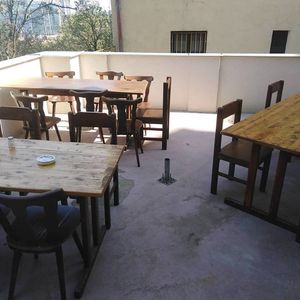 outside seating at Bubu's Pub & Kitchen in Prague