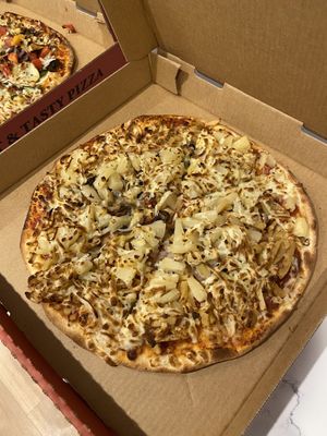 Vegan bbq chicken   at Pep's Pizza in Ascot Park