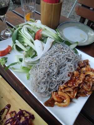 BBQ vegetables, noodles and vegan meat at Feel Seoul Good in Berlin