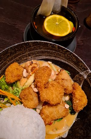 Vegan "chicken" with peanut sauce 🌱🥜👍 at Feel Seoul Good in Berlin