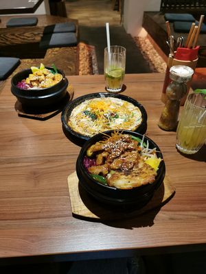 Green limonade and the food at Feel Seoul Good in Berlin