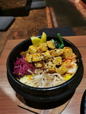 Rice bowl with tempeh at Feel Seoul Good in Berlin