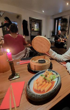 Vegan starters 10 (in the back) and 12 (in the front) at Feel Seoul Good in Berlin