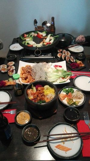Korean bbq, bibimbap, two types of kimbap at Feel Seoul Good in Berlin
