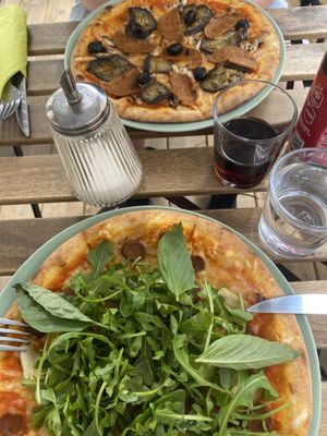 Pizza at Happiz - Monge in Paris