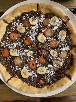 Dessert pizza  at Happiz - Monge in Paris