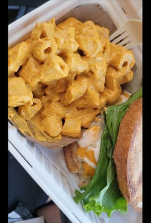 Vegan mac n chz  at Vegan Junkie - Tavern Flower Food Truck in Fort Lauderdale