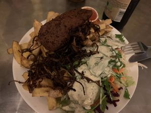 Holzfällerinnen Teller at Yoyo Foodworld in Berlin