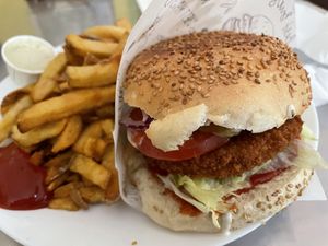 Chick*n burger!   at Yoyo Foodworld in Berlin