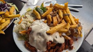 Großer Gyros Teller at Yoyo Foodworld in Berlin