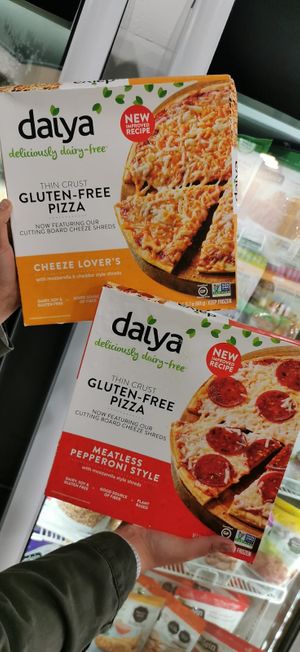 Daiya pizzas: vegan, soy free, gluten free at Mr. Tofu - Avelo Market in Puebla